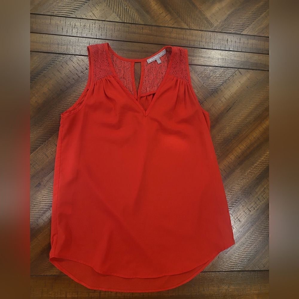Red tank with lace detail small